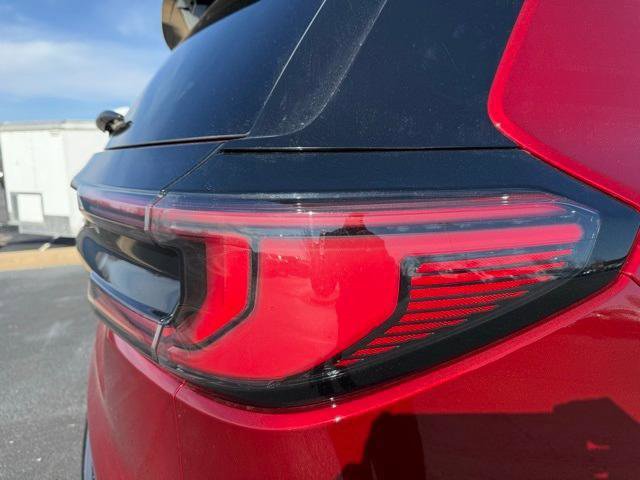 Used 2024 GMC Acadia Denali w/ Super Cruise Package image 16