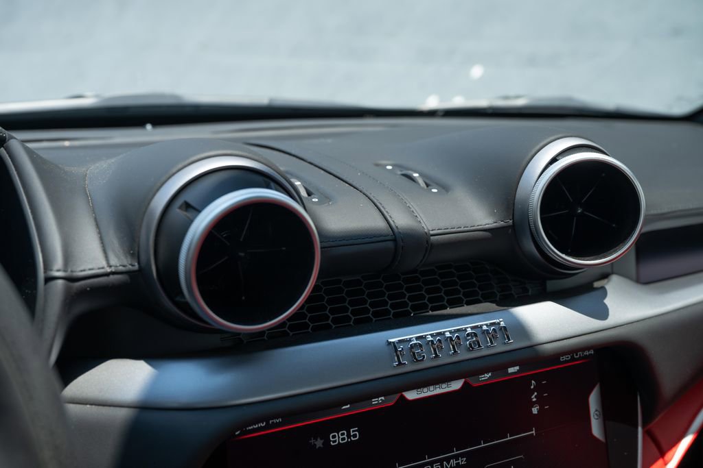 Used 2023 Ferrari Portofino M RWD image 38