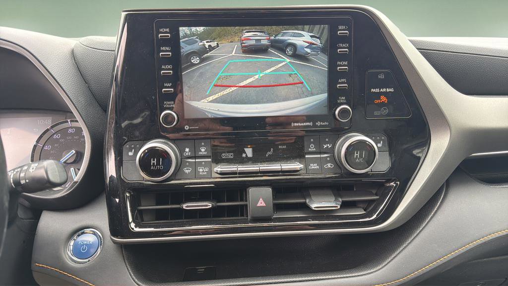 Used 2022 Toyota Highlander Bronze Edition image 32