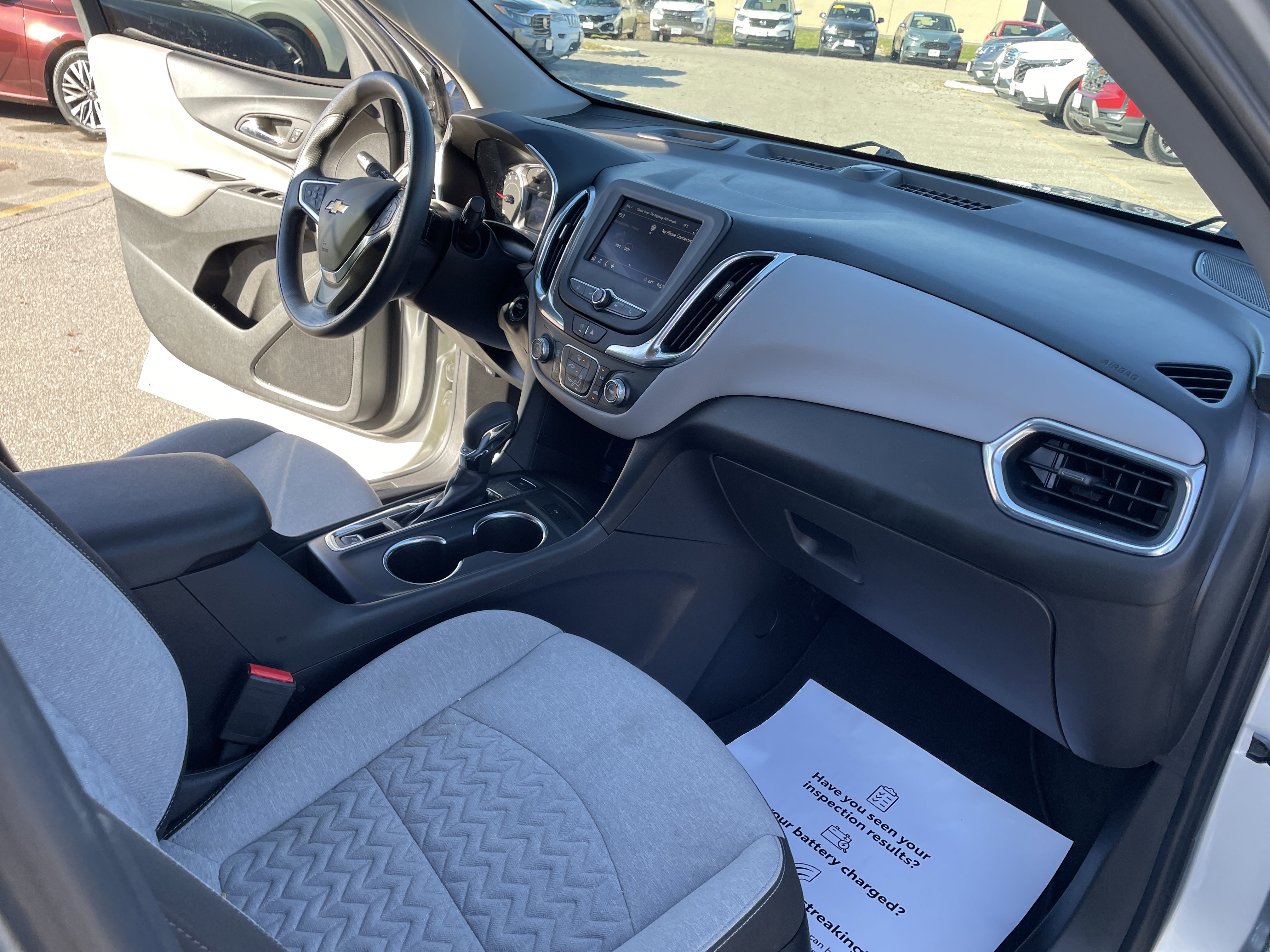 Used 2022 Chevrolet Equinox LT image 30