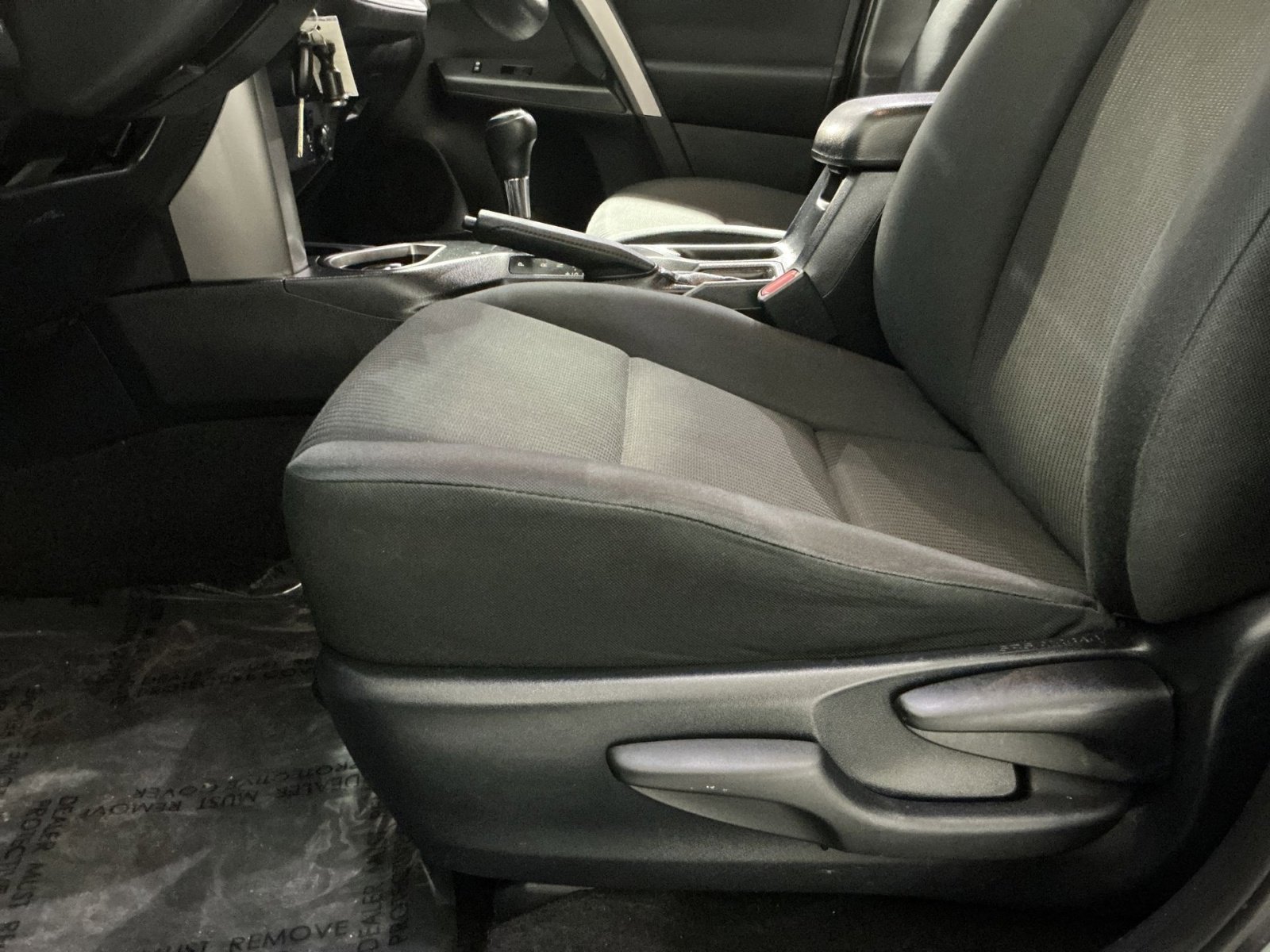 Used 2018 Toyota RAV4 LE image 22