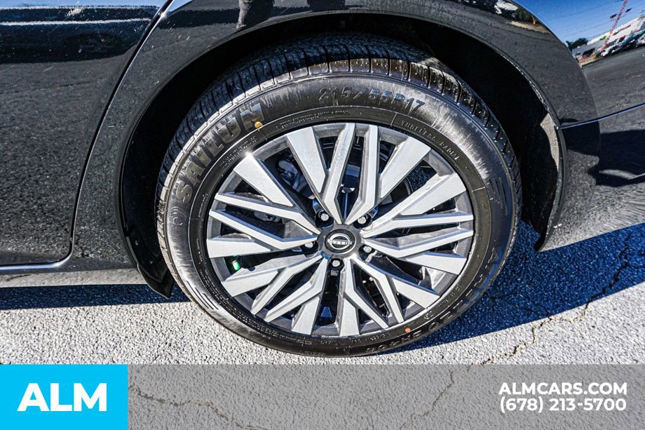 Used 2024 Nissan Altima 2.5 SV image 17