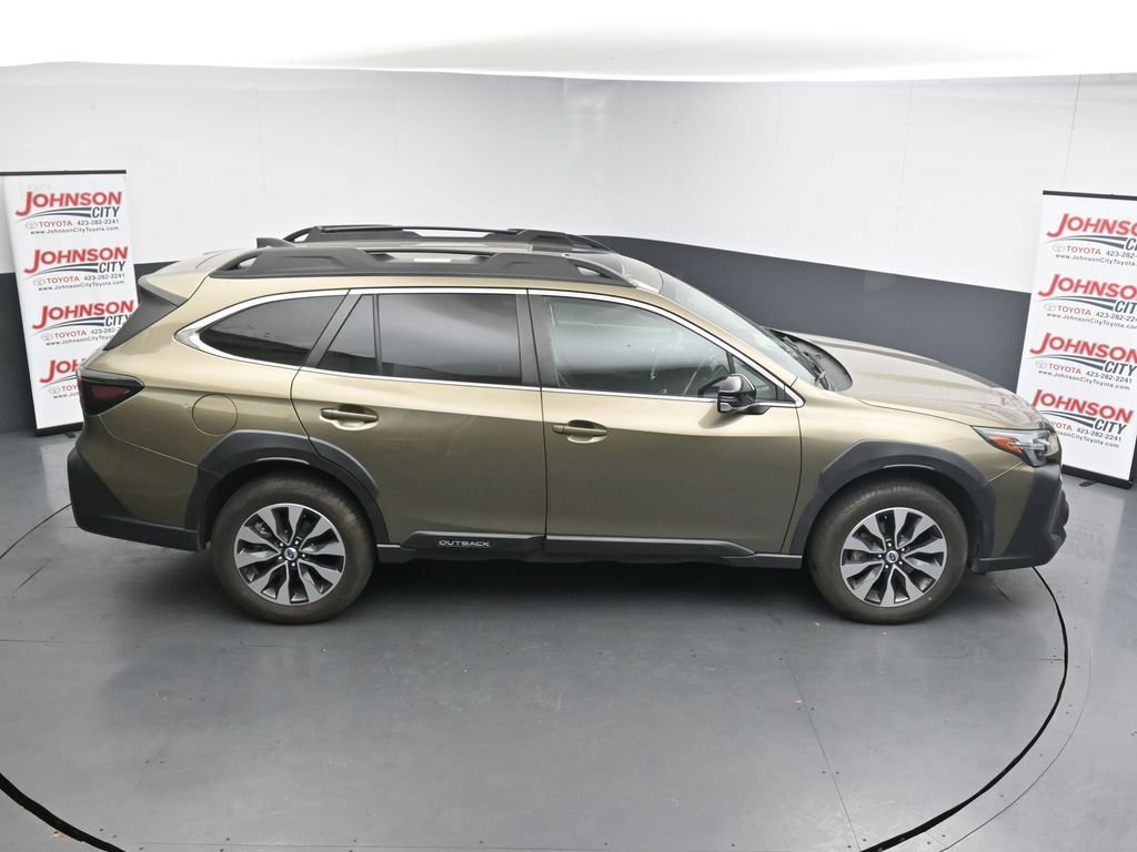 Used 2024 Subaru Outback Limited AWD/4WD image 17