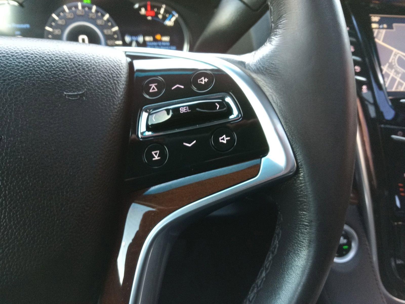 Used 2020 Cadillac Escalade Luxury w/ LPO, Radiant Package image 19