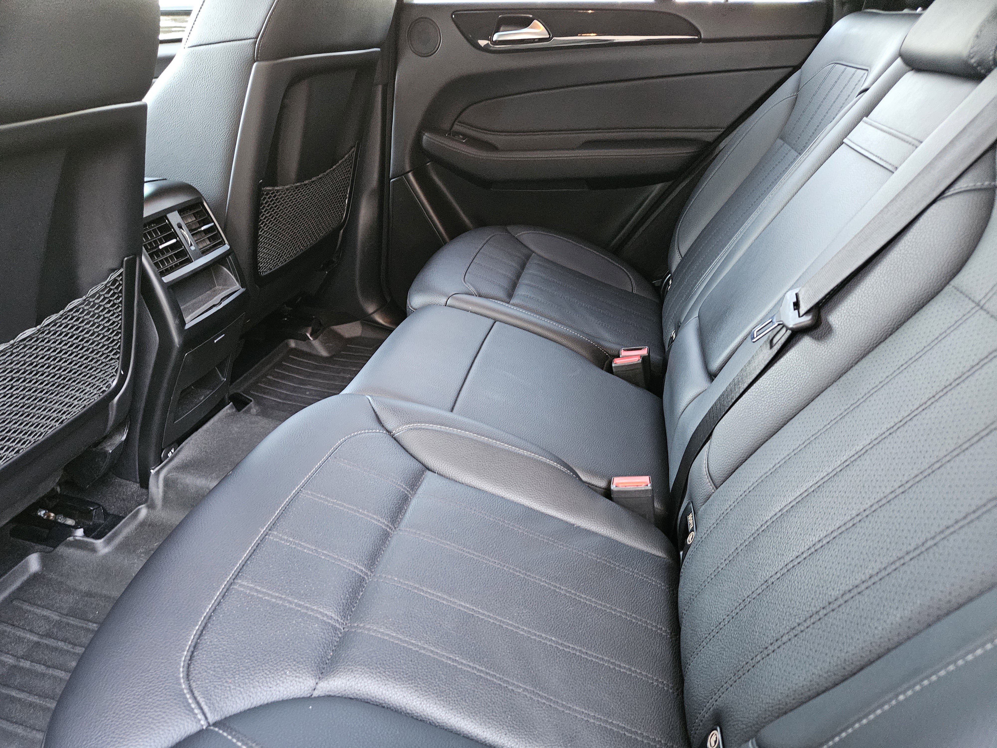 Used 2019 Mercedes-Benz GLE 400 4MATIC image 31