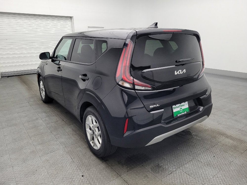 Used 2025 Kia Soul LX w/ LX Technology Package image 5