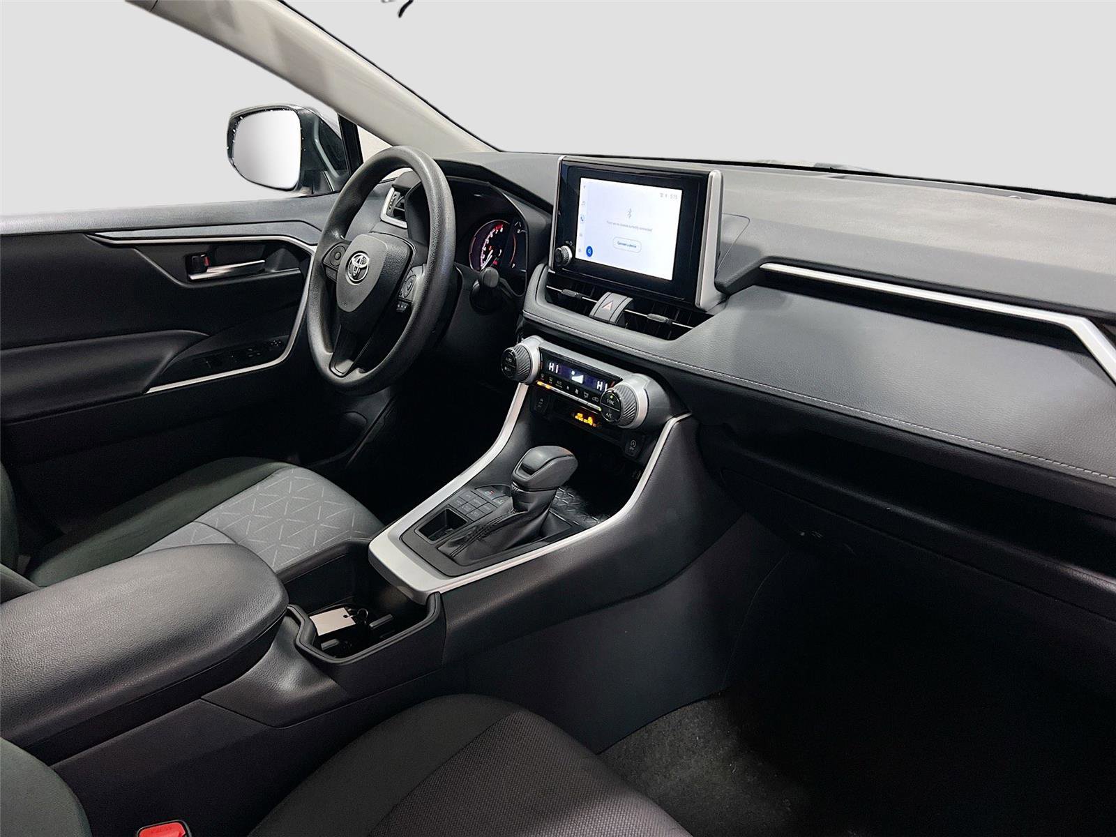 Used 2025 Toyota RAV4 XLE image 26