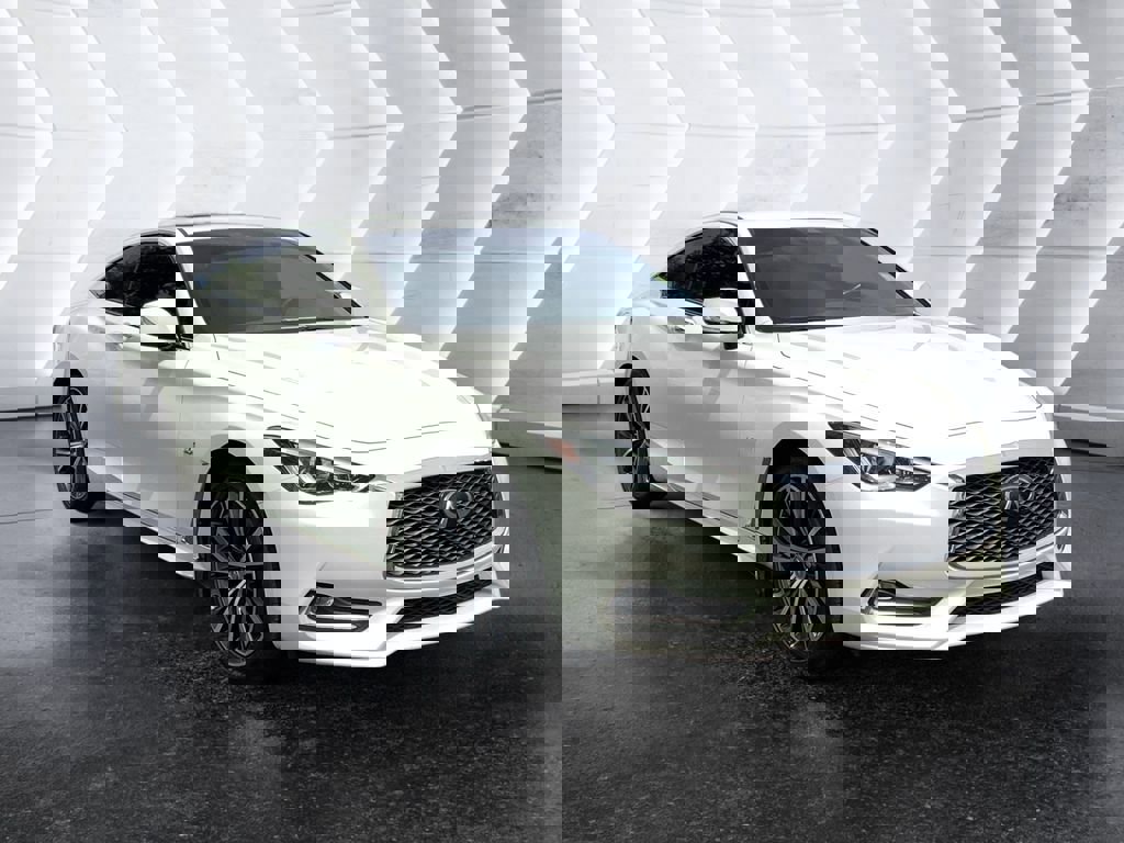 Used 2019 INFINITI Q60 3.0t Luxe w/ Essential Package