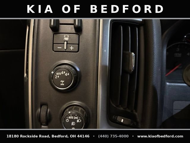 Used 2018 Chevrolet Silverado 1500 LT w/ All Star Edition AWD/4WD image 16