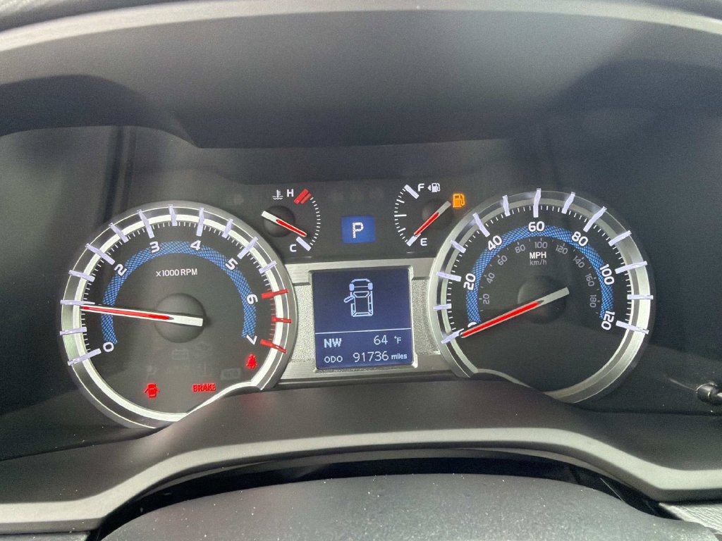 Used 2017 Toyota 4Runner TRD Off-Road AWD/4WD image 26