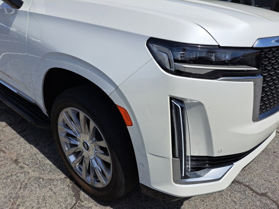 Certified 2024 Cadillac Escalade Premium Luxury w/ Performance Package image 16