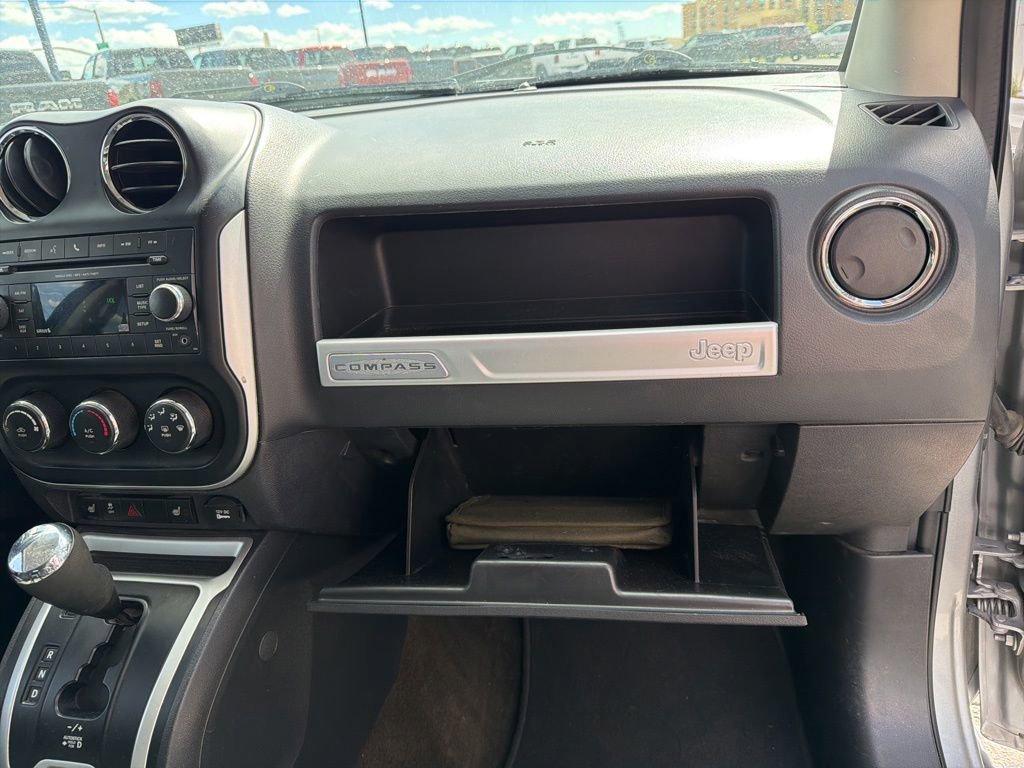 Used 2016 Jeep Compass Latitude AWD/4WD image 33