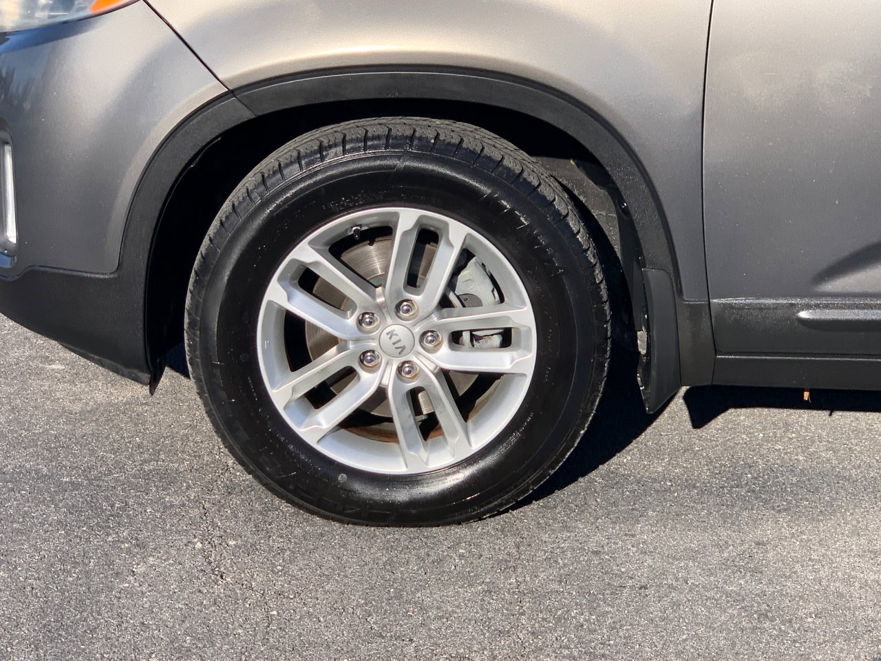 Used 2014 Kia Sorento LX image 39