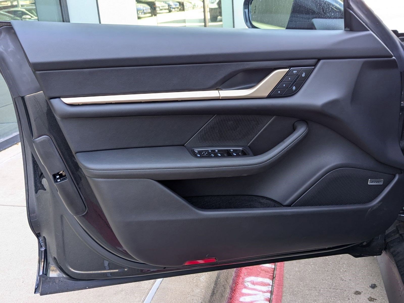 New 2025 Porsche Taycan 4S AWD/4WD image 13