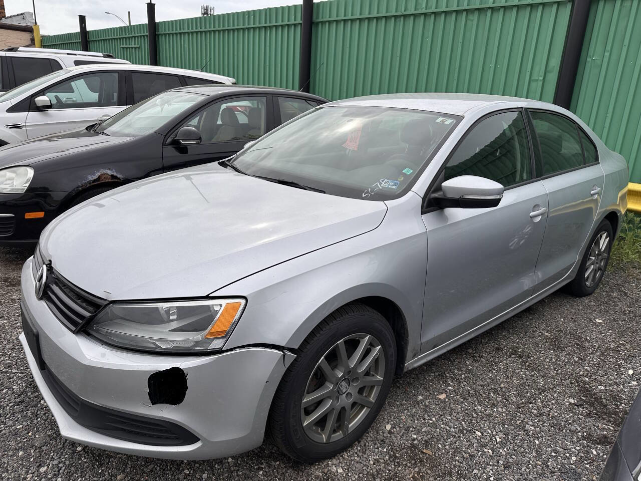Used 2011 Volkswagen Jetta SE FWD image 1