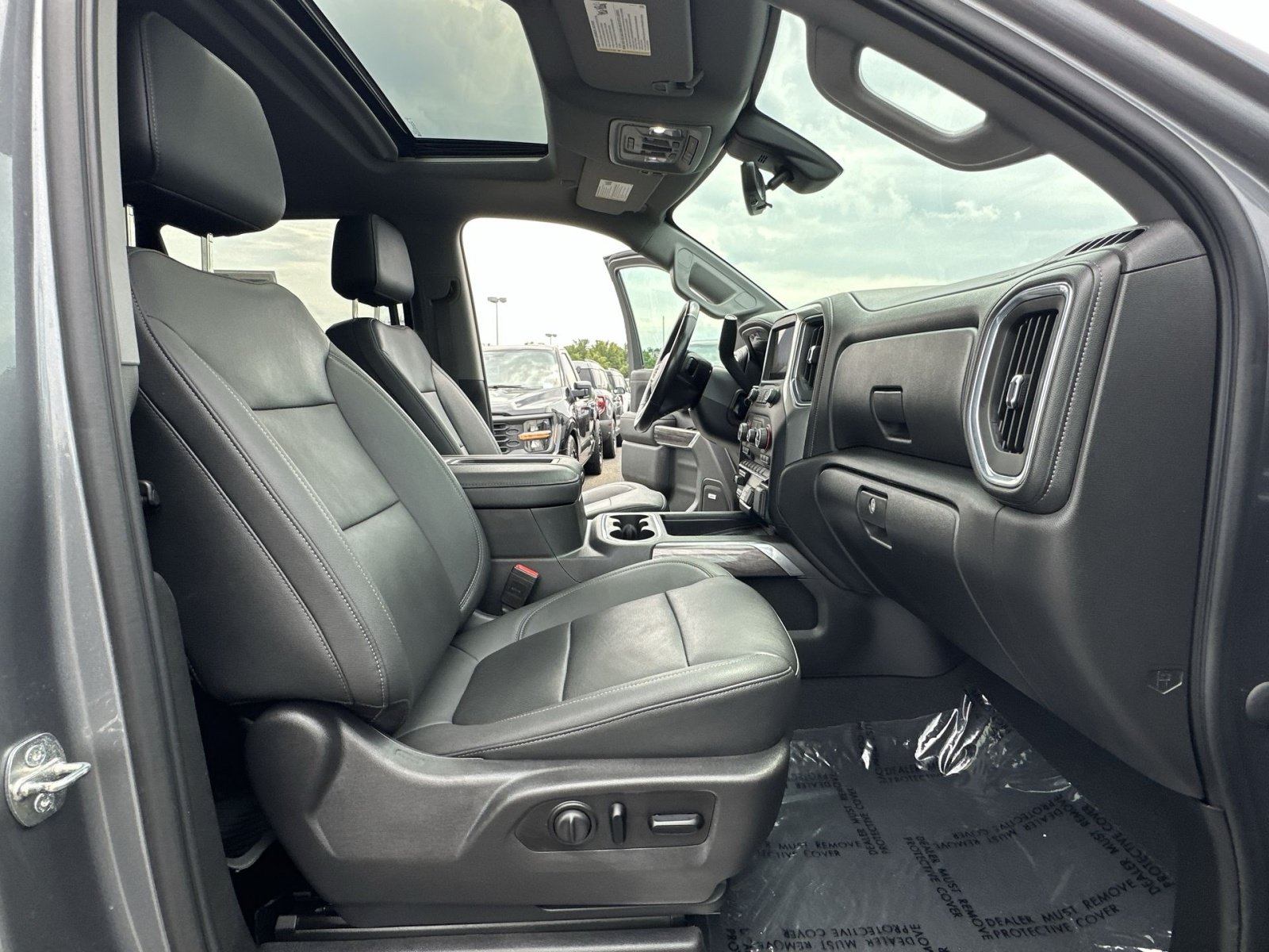 Used 2021 Chevrolet Silverado 1500 LTZ w/ LTZ Premium Package AWD/4WD image 35