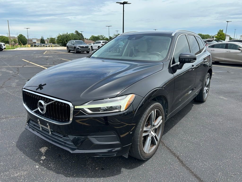 Used 2018 Volvo XC60 T5 Momentum w/ Vision Package AWD/4WD image 7