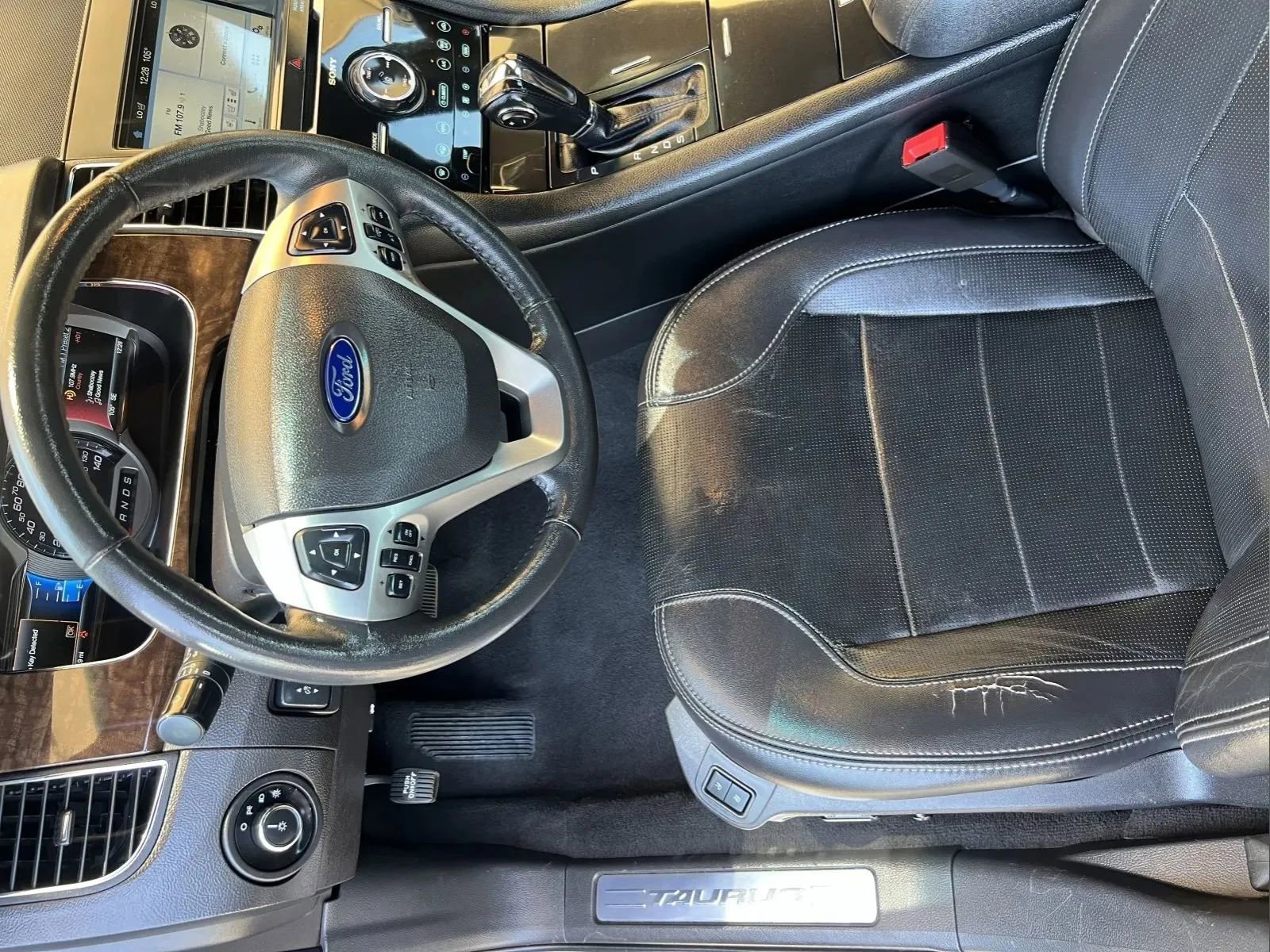 Used 2019 Ford Taurus Limited FWD image 13