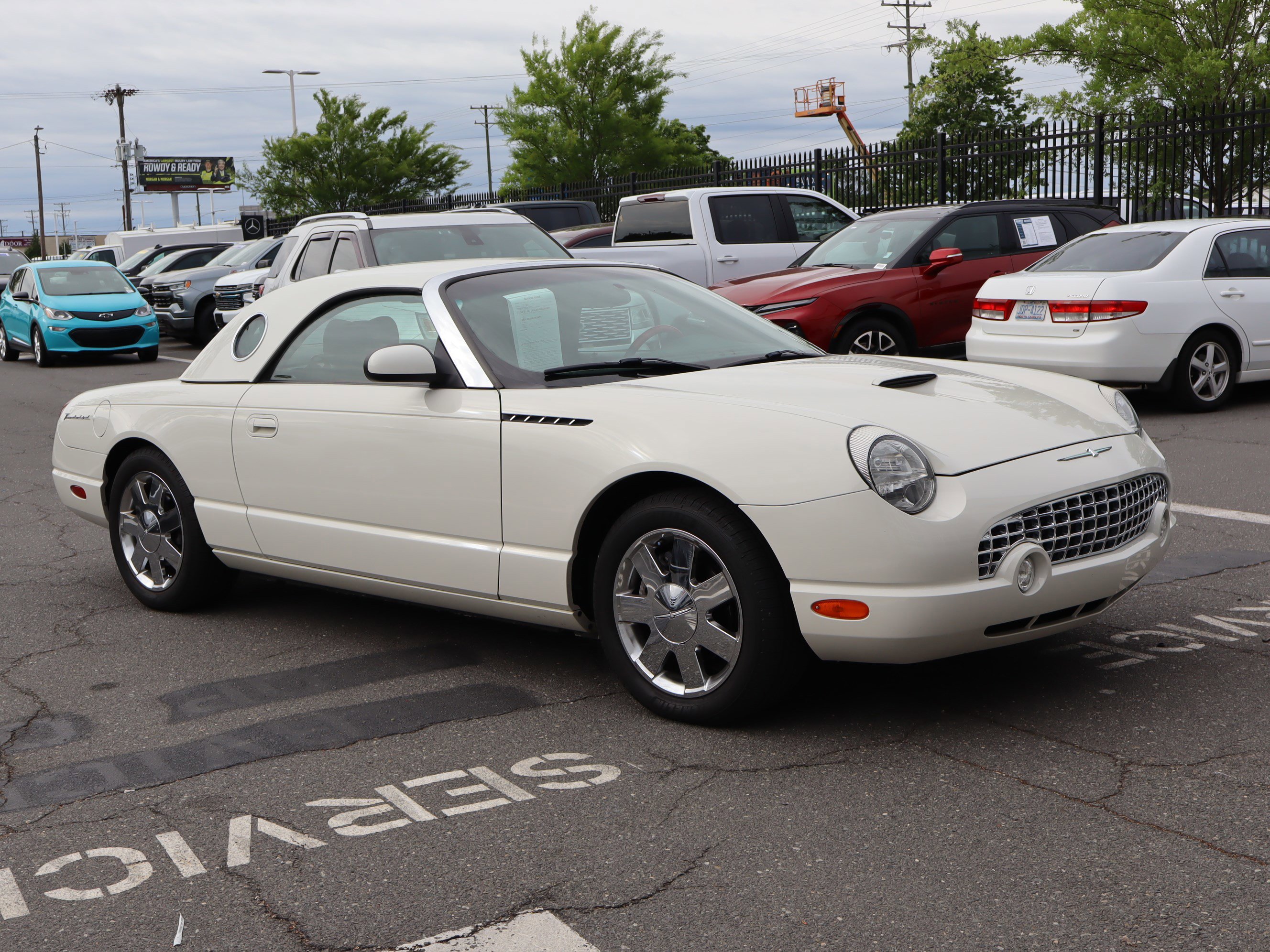 Used 2002 Ford Thunderbird RWD image 2