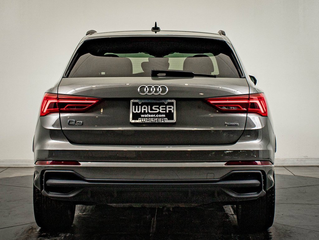 Used 2023 Audi Q3 2.0T Premium Plus w/ Premium Plus Package image 7