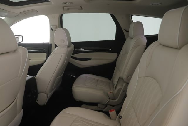 Used 2022 Buick Enclave Avenir w/ Avenir Technology Package image 29