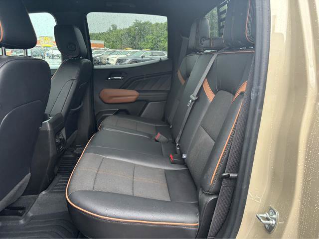Used 2024 GMC Canyon AT4 AWD/4WD image 25