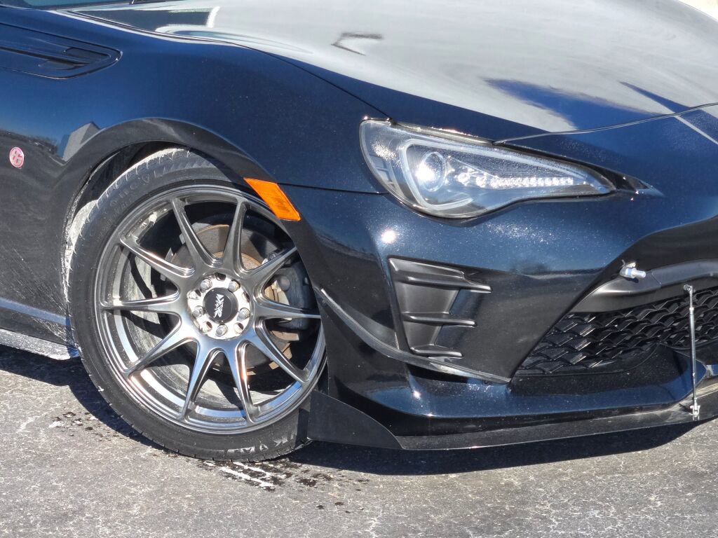 Used 2017 Toyota 86 video 3