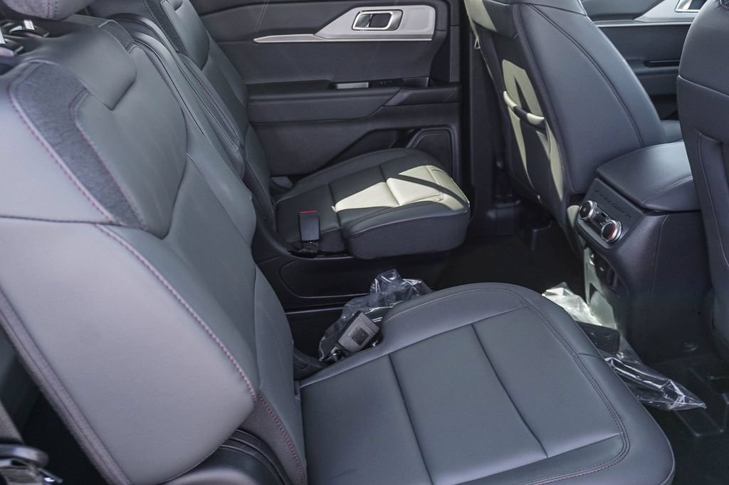 New 2026 Ford Explorer Active w/ Active Comfort Package RWD image 13