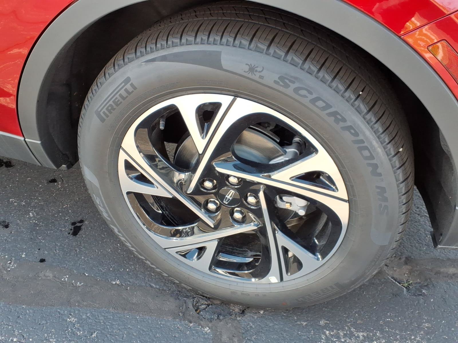 New 2026 Lincoln Nautilus Premier AWD/4WD image 10