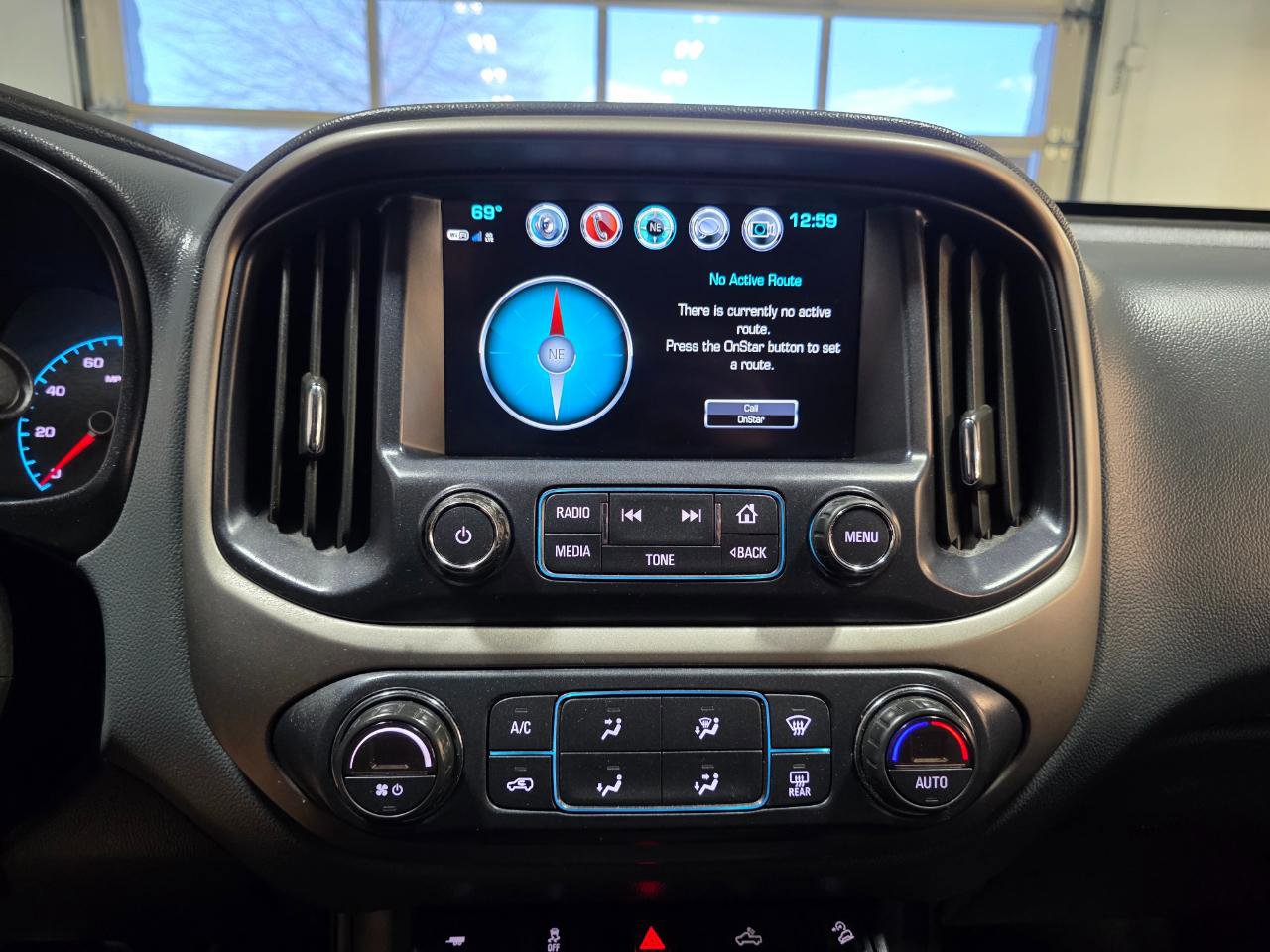 Used 2018 Chevrolet Colorado Z71 AWD/4WD image 32