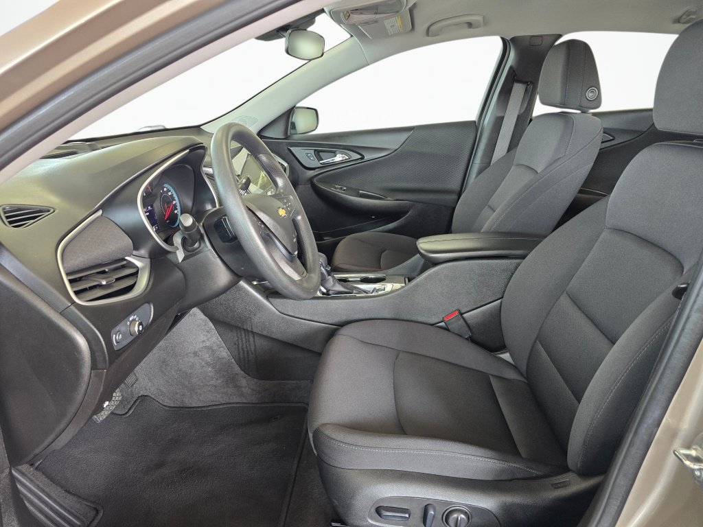 Used 2024 Chevrolet Malibu LT FWD image 18
