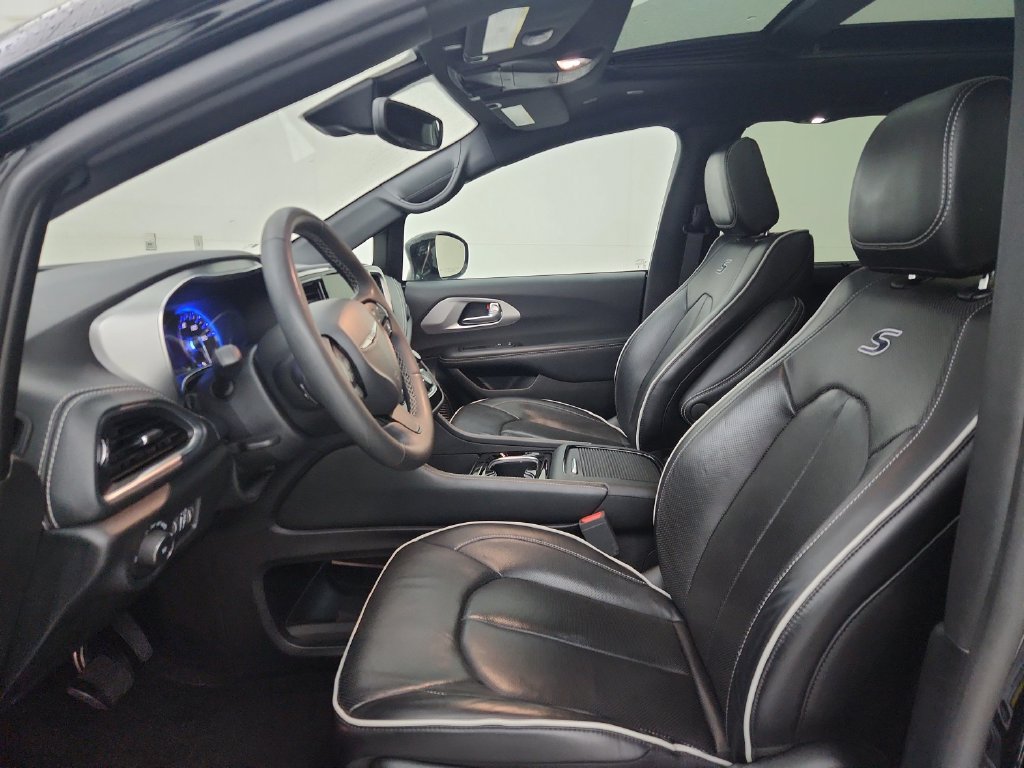 Certified 2025 Chrysler Pacifica Limited FWD image 20