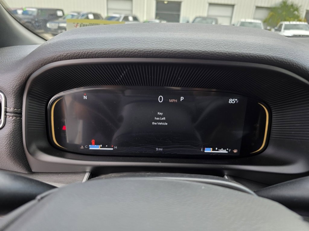 New 2025 Jeep Wagoneer L Series II w/ HD Trailer Tow Package w/25F image 21