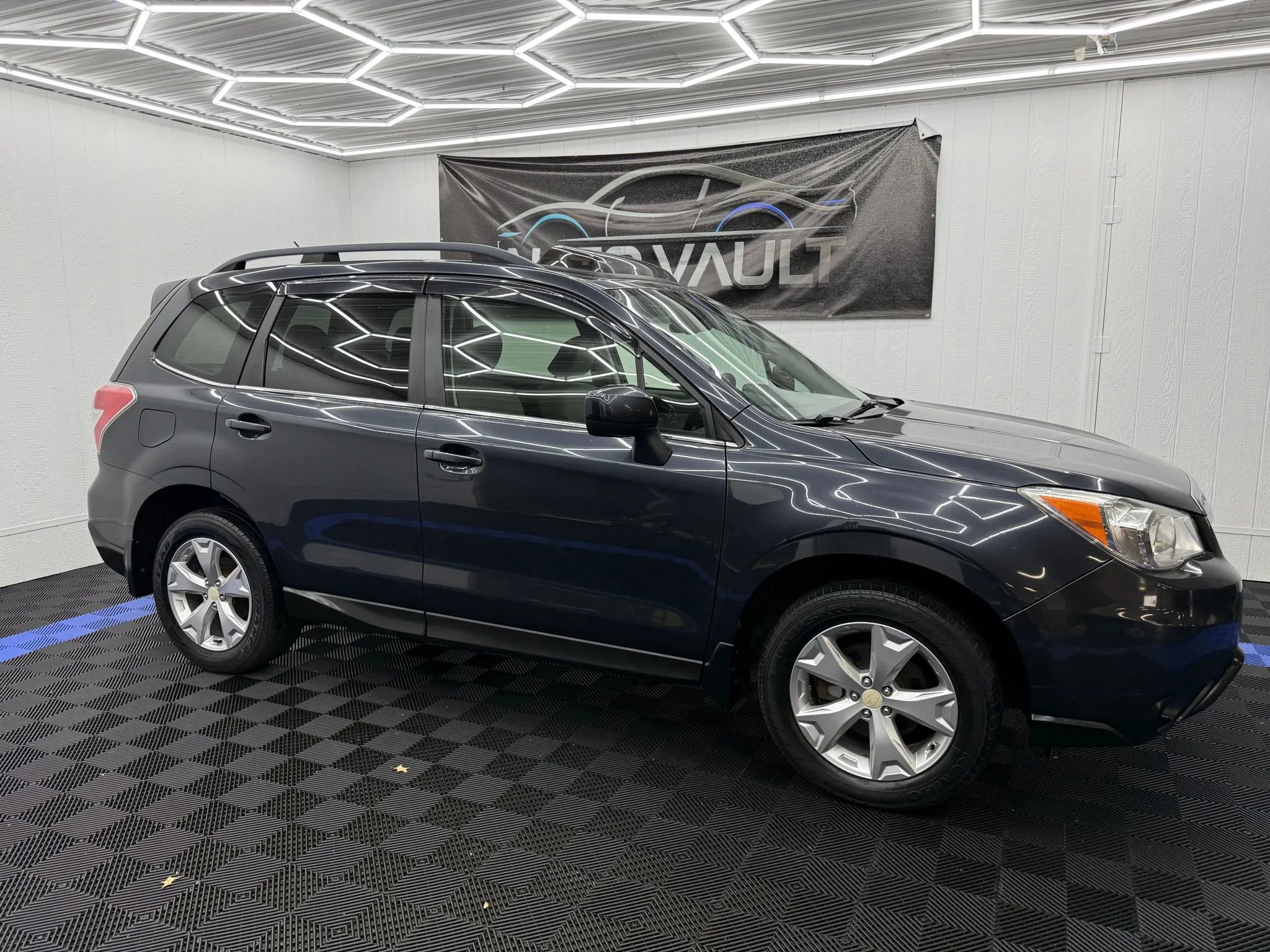 Used 2015 Subaru Forester 2.5i Limited image 2