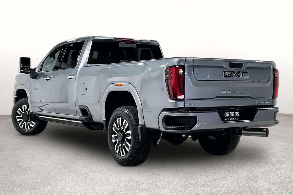 Used 2024 GMC Sierra 3500 Denali Ultimate AWD/4WD image 12