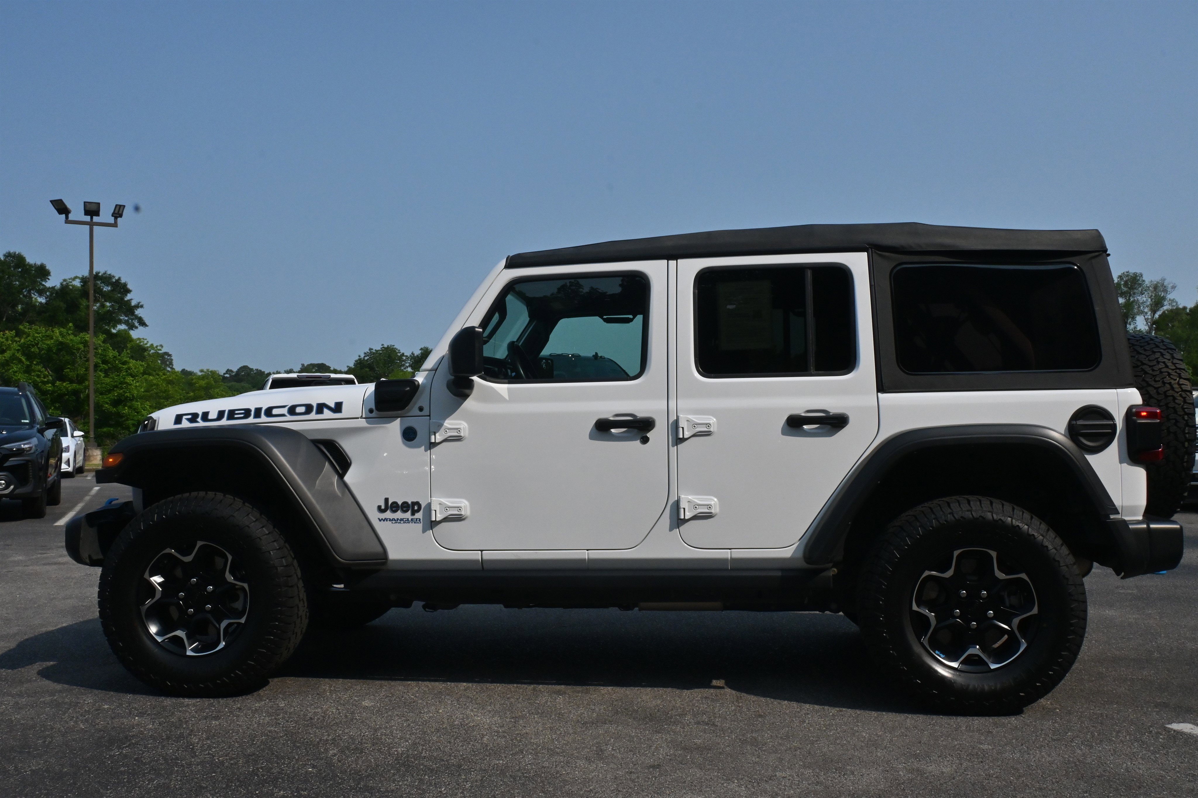 Used 2022 Jeep Wrangler Unlimited Rubicon 4xe image 6