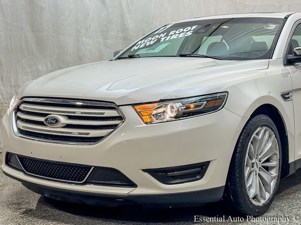 Used 2017 Ford Taurus Limited image 4