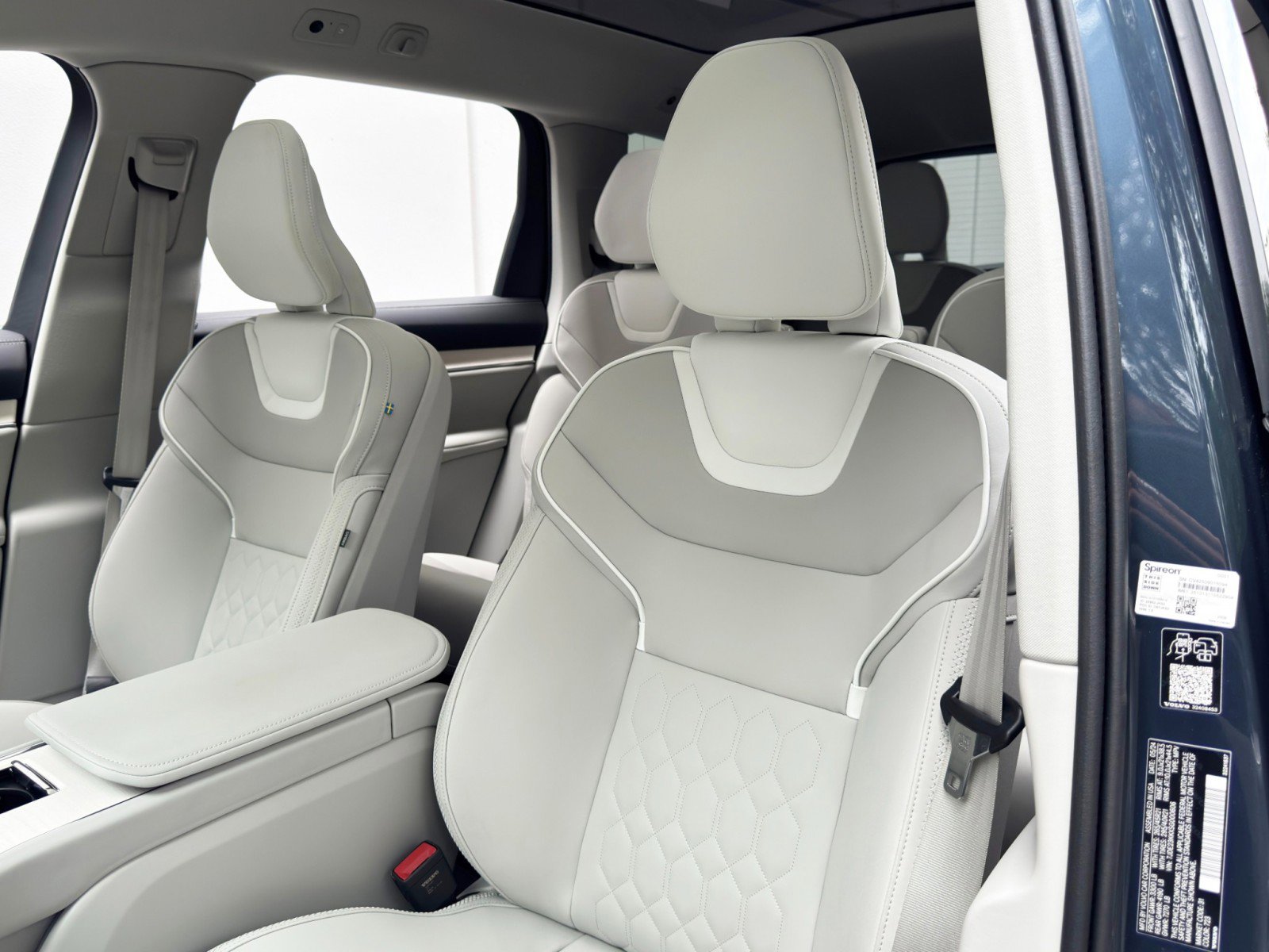Used 2025 Volvo EX90 Plus AWD/4WD image 37