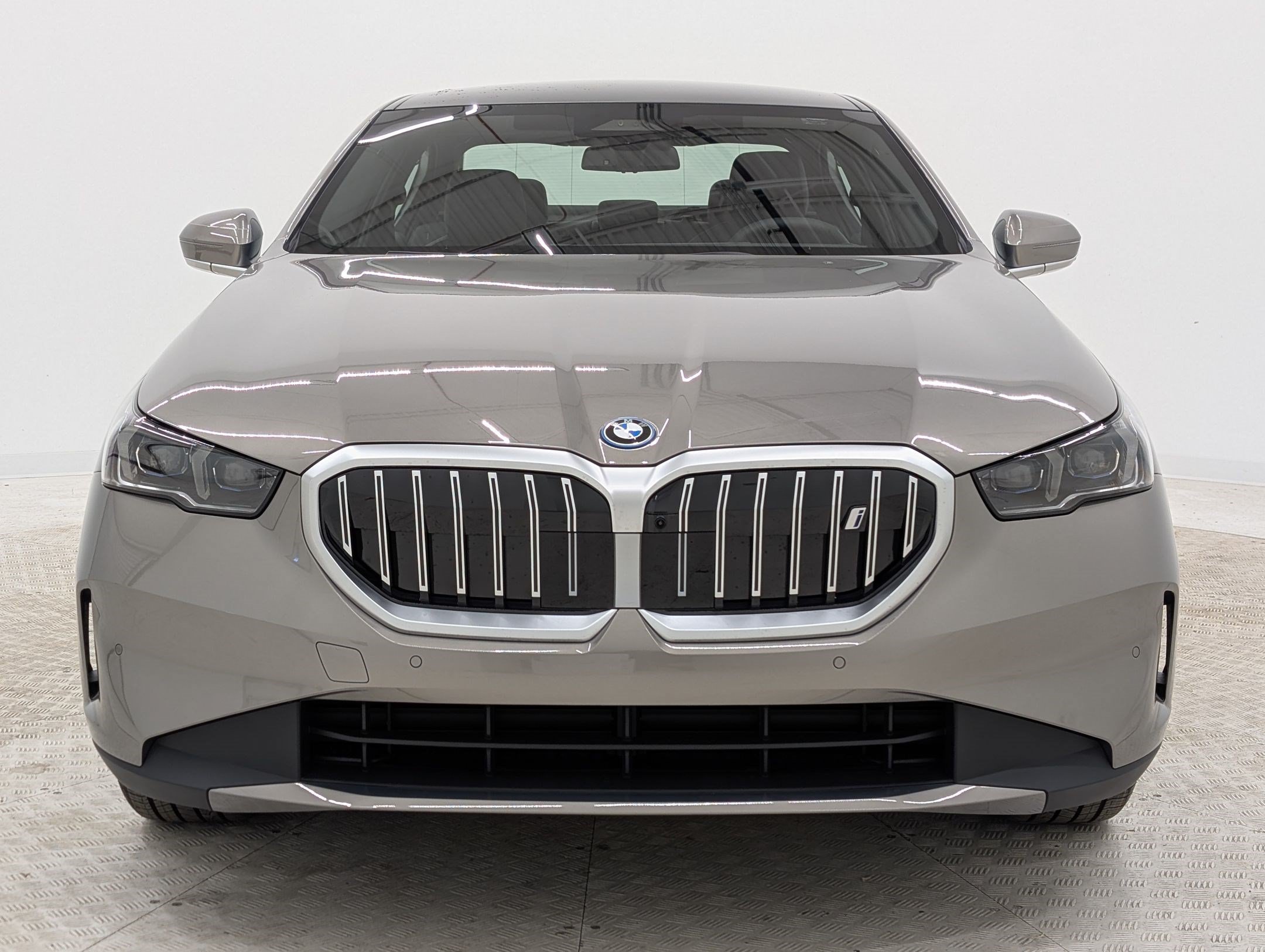 New 2026 BMW i5 eDrive40 w/ Premium Package RWD image 6