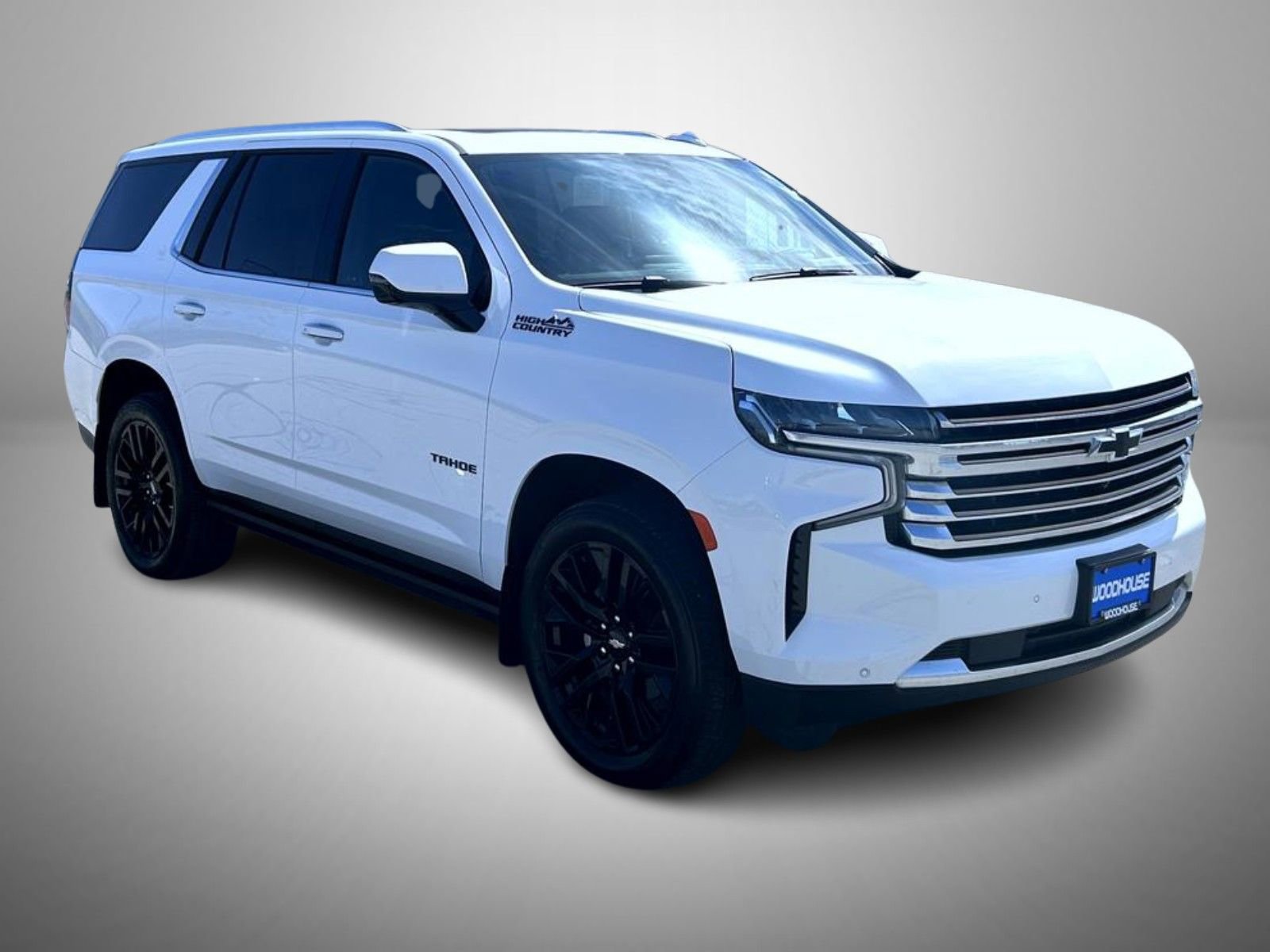 Used 2024 Chevrolet Tahoe High Country AWD/4WD image 3