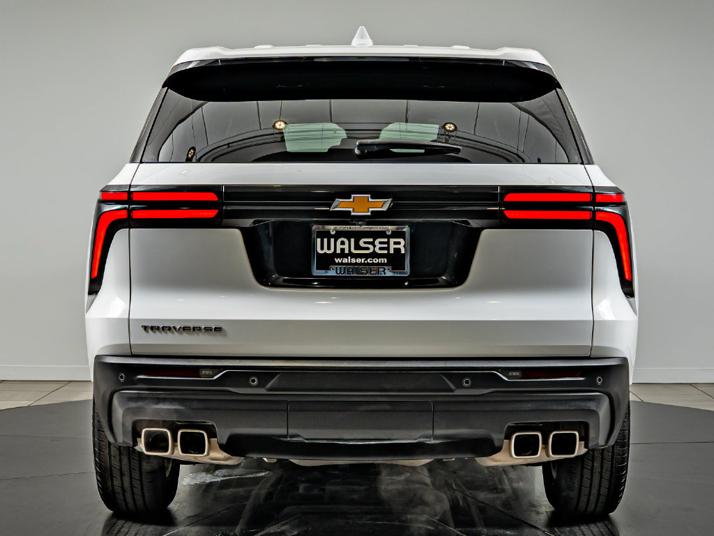 Used 2024 Chevrolet Traverse LS FWD image 6