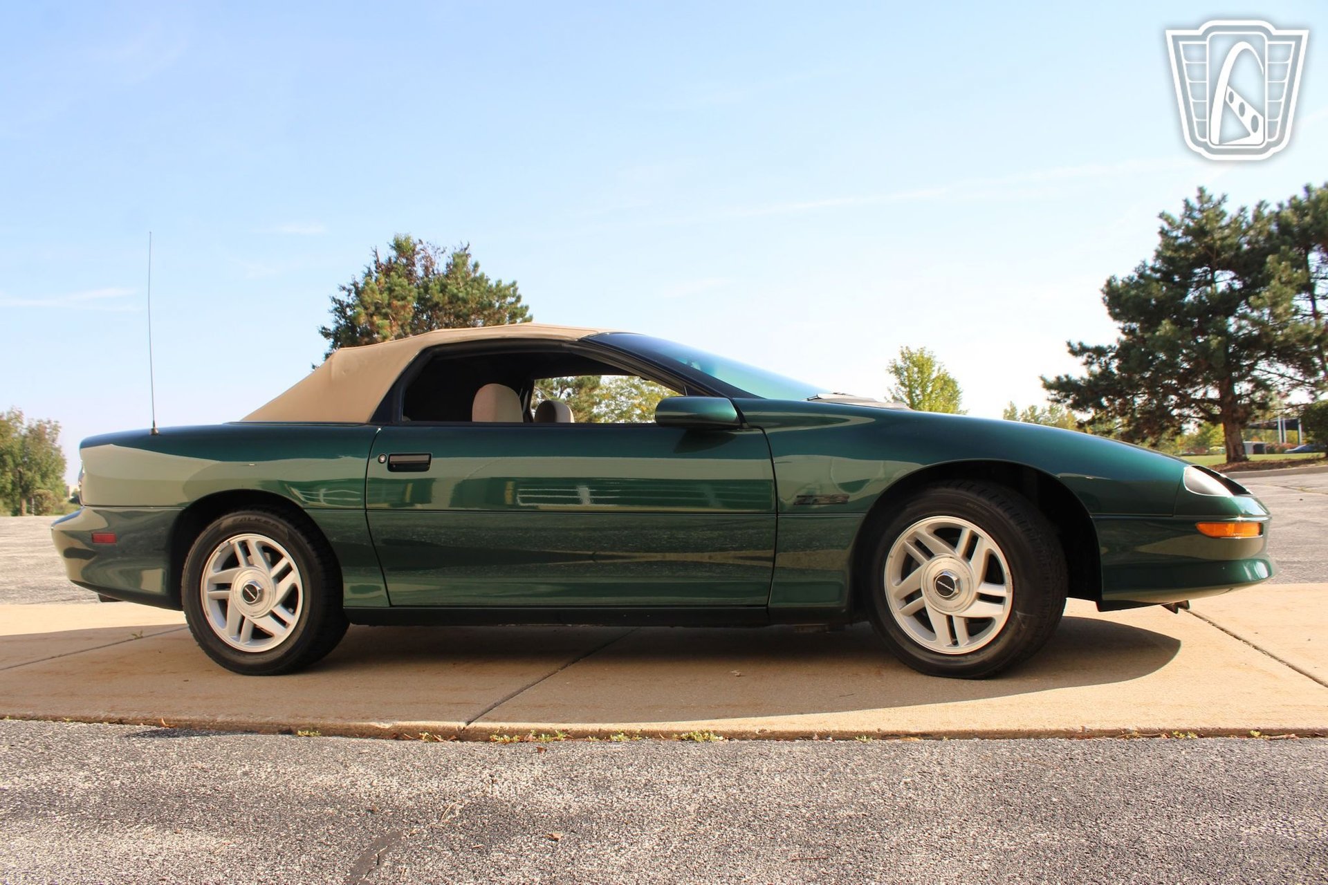 Used 1995 Chevrolet Camaro Z28 RWD image 17