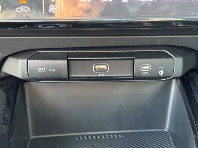 Used 2025 Kia Niro EX Touring FWD image 49