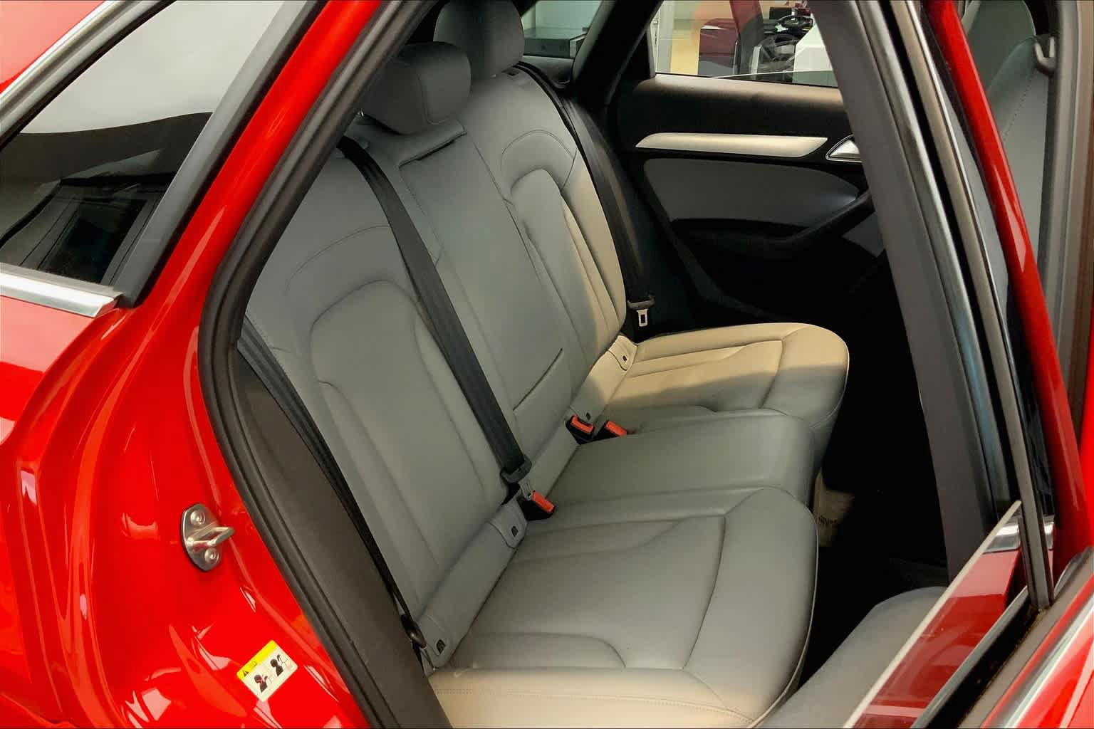 Used 2017 Audi Q3 2.0T Premium Plus w/ Premium Plus Package FWD image 19