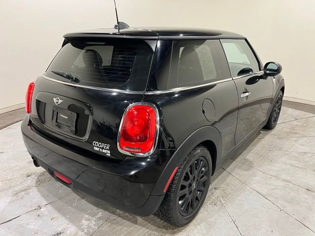 Used 2017 MINI Cooper 2-Door Hardtop image 9
