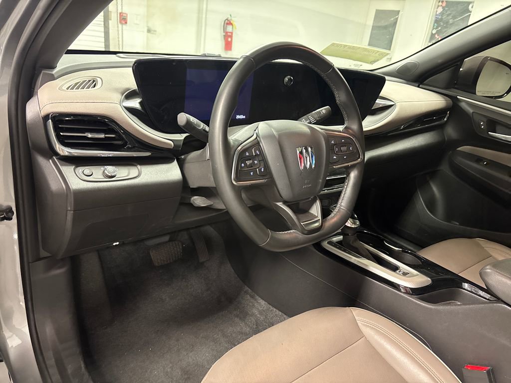 Used 2024 Buick Envista Sport Touring FWD image 29
