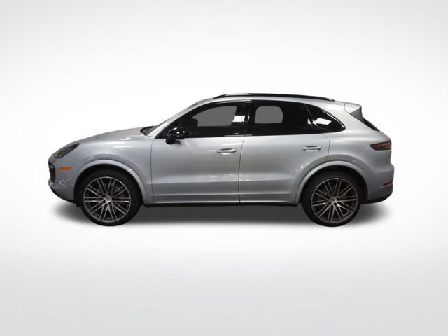 Used 2022 Porsche Cayenne S AWD/4WD image 2