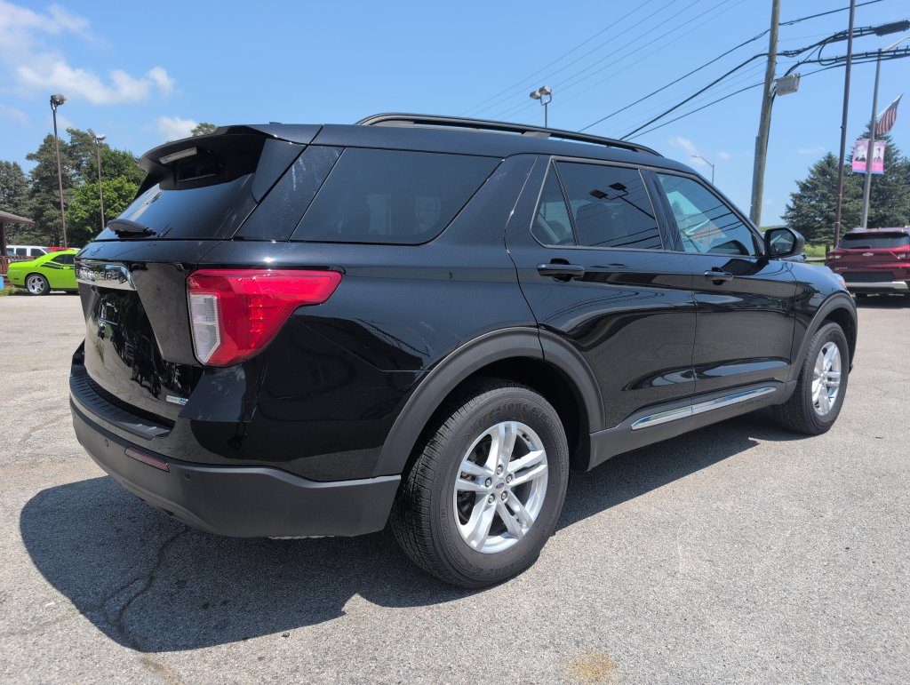 Used 2020 Ford Explorer XLT AWD/4WD image 7