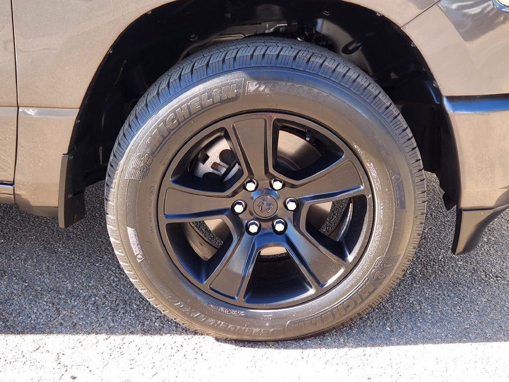 Used 2023 RAM 1500 Laramie AWD/4WD image 15