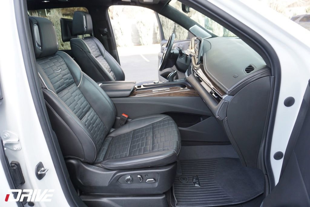 Used 2023 Cadillac Escalade ESV Sport Platinum w/ LPO, Floor Liner Package image 43